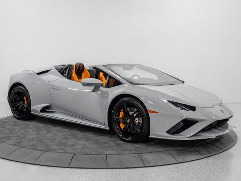 Used 2021 Lamborghini Huracan EVO RWD image 10