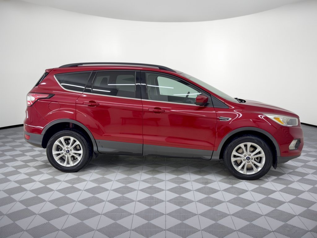 Used 2018 Ford Escape SE FWD image 8