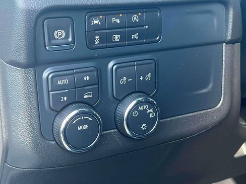 Used 2025 Chevrolet Tahoe LS AWD/4WD image 24