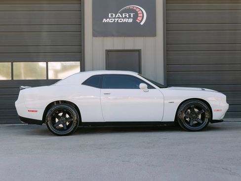 Used 2017 Dodge Challenger R/T w/ Blacktop Package RWD image 8