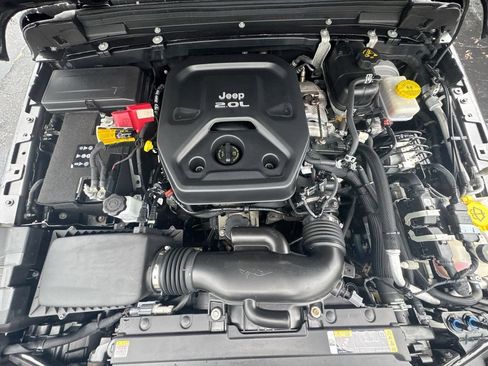 Used 2022 Jeep Wrangler Unlimited Sport AWD/4WD image 34