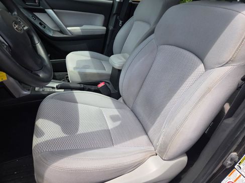 Used 2015 Subaru Forester 2.5i Premium w/ All-Weather Package AWD/4WD image 21