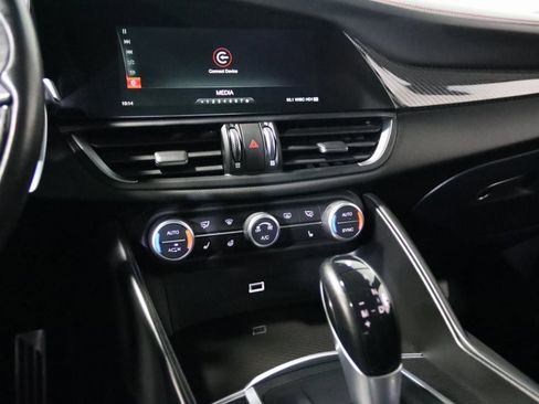 Used 2018 Alfa Romeo Giulia Quadrifoglio w/ Driver Assist Dynamic Package image 51