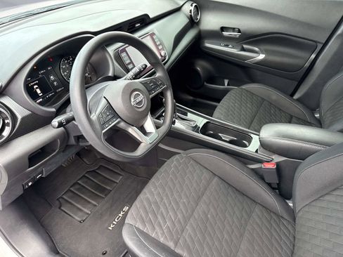 Used 2023 Nissan Kicks SV image 21