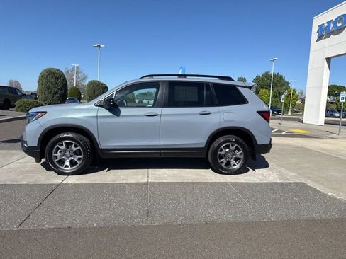 Used 2023 Honda Passport TrailSport image 12