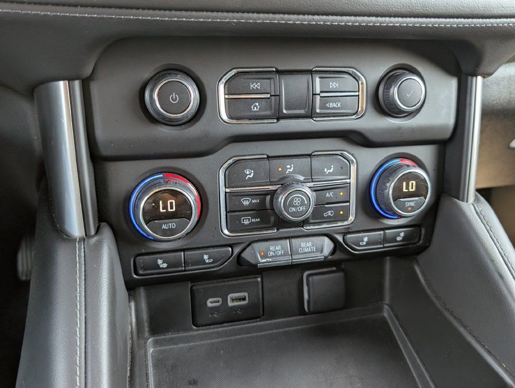 Used 2024 Chevrolet Tahoe LT AWD/4WD image 9
