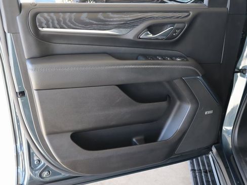 Used 2021 GMC Yukon Denali w/ Denali Premium Package image 21