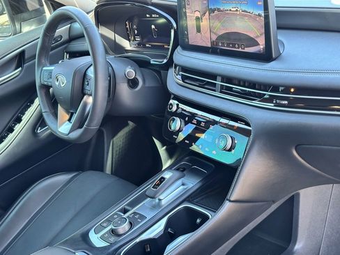 Certified 2026 INFINITI QX60 Luxe w/ Family Package FWD image 9