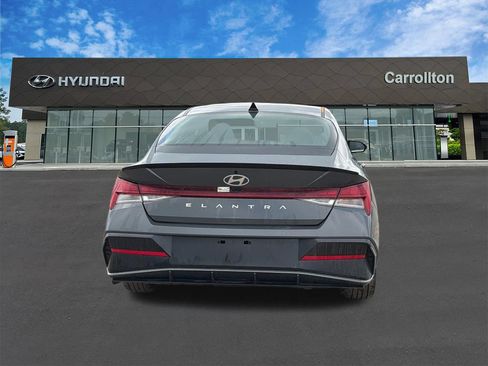 New 2026 Hyundai Elantra SEL Sport Premium FWD image 7
