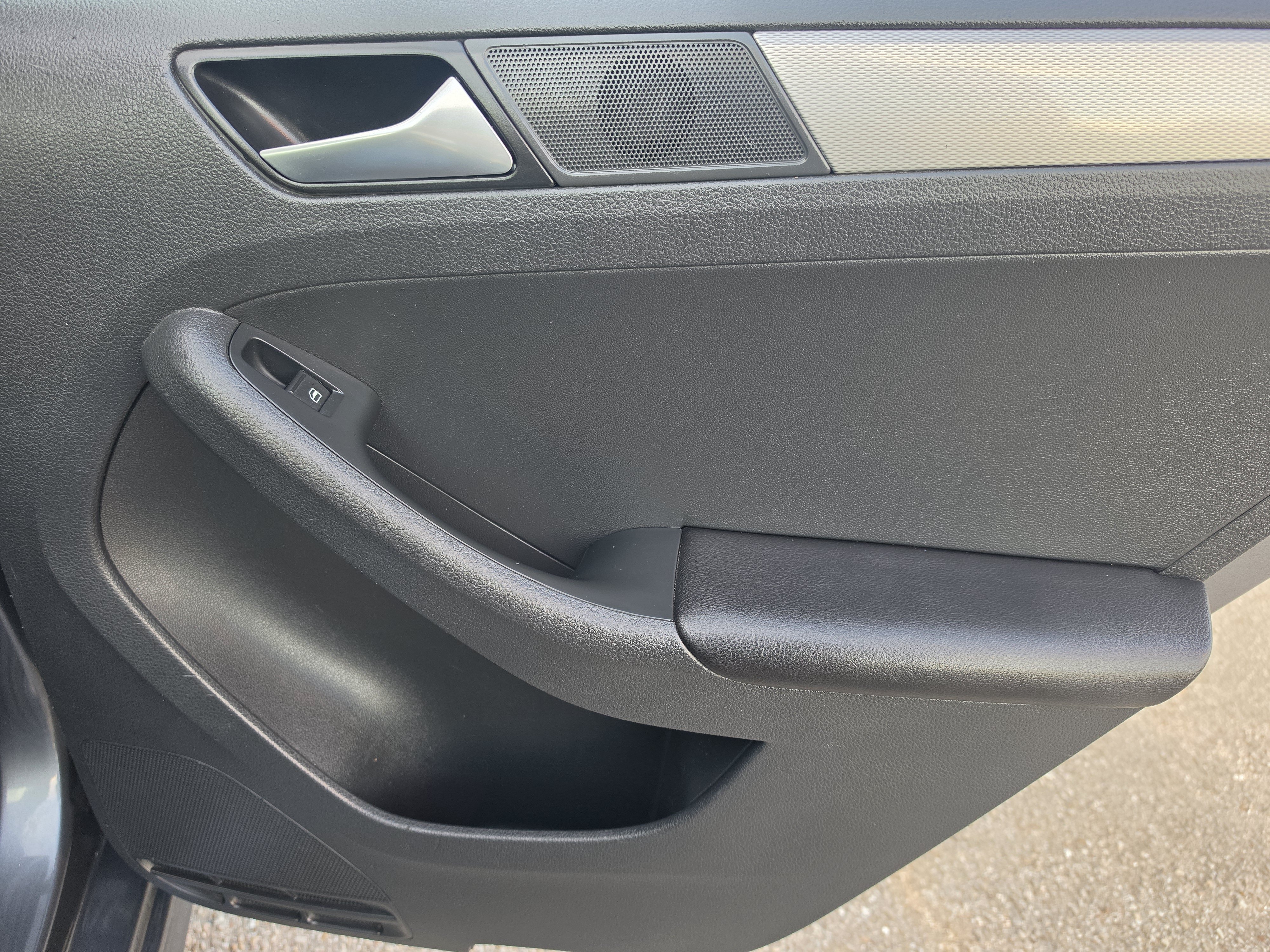 Used 2017 Volkswagen Jetta S FWD image 15