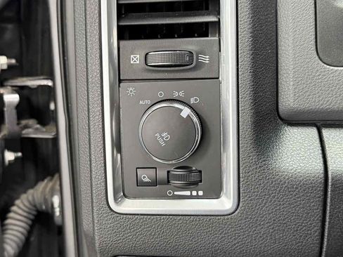 Used 2018 RAM 1500 Big Horn image 18