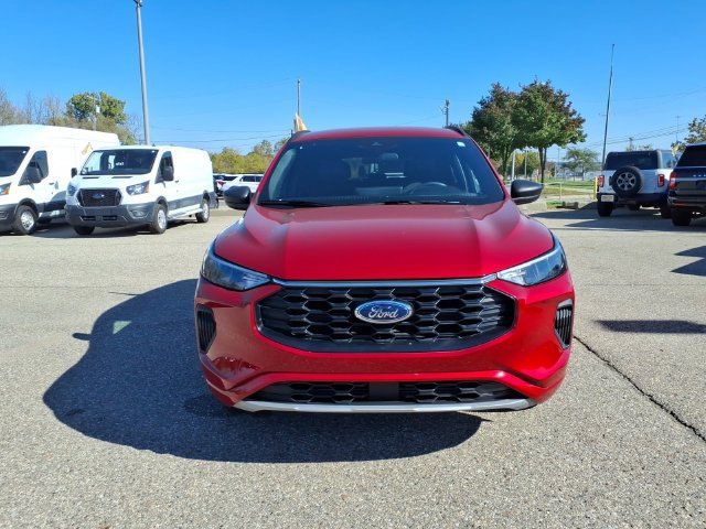 Certified 2023 Ford Escape ST-Line w/ Tech Pack #1 AWD/4WD image 2
