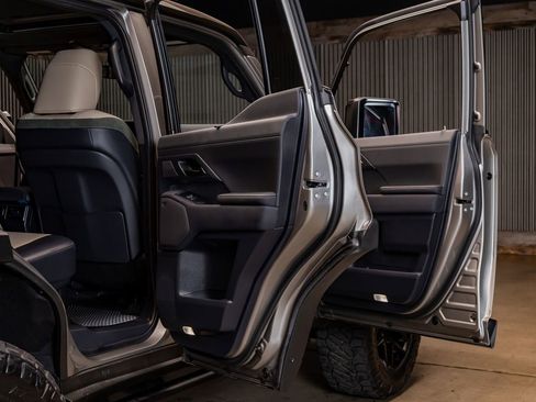 Used 2025 Lexus GX 550 image 26