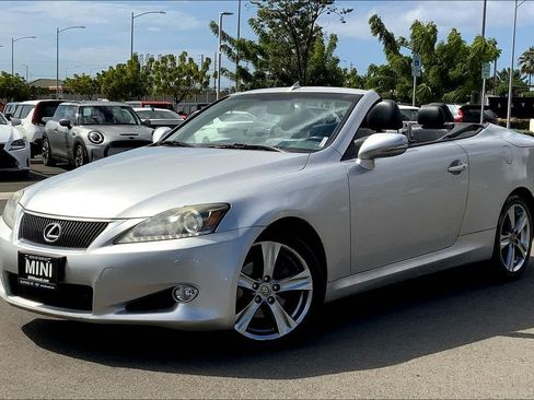 Used 2015 Lexus IS 250C image 2