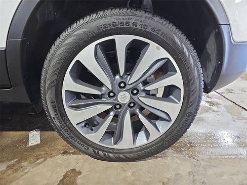 Used 2022 Buick Encore Preferred w/ Safety Package image 34