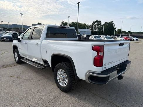 Used 2025 Chevrolet Silverado 2500 LT AWD/4WD image 3