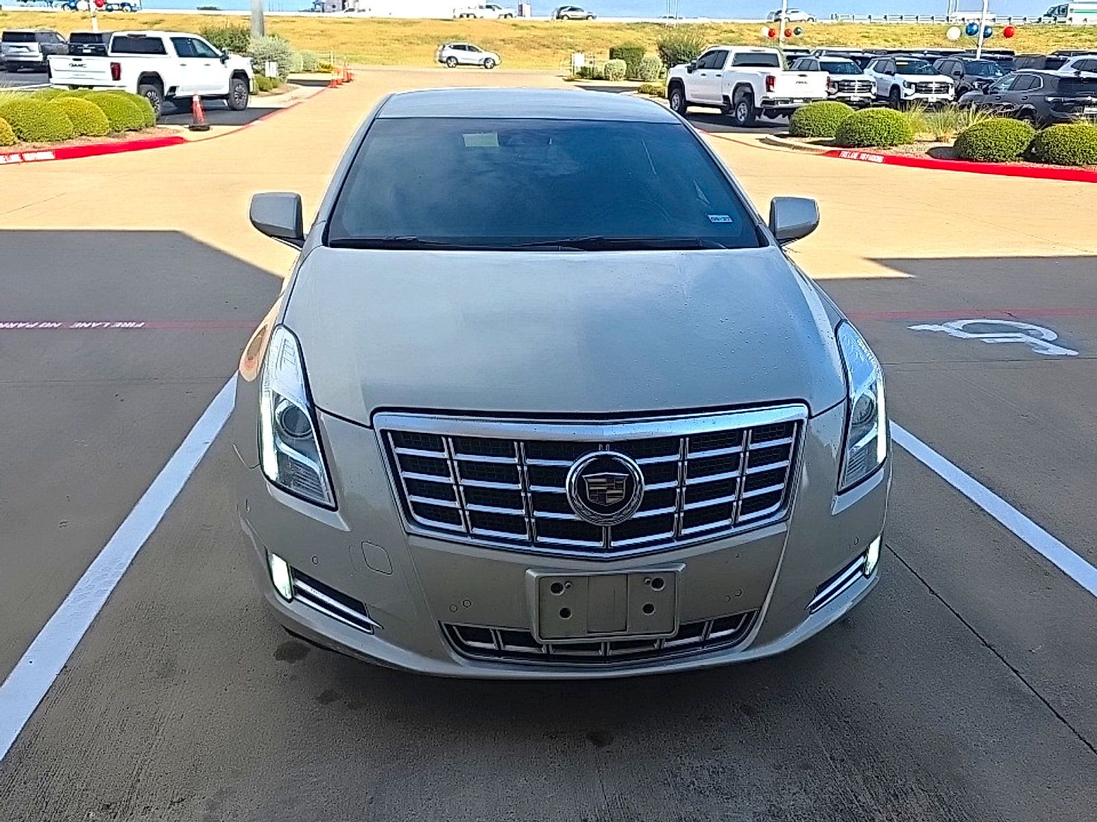 Used 2015 Cadillac XTS Luxury w/ Driver Awareness Package FWD image 5