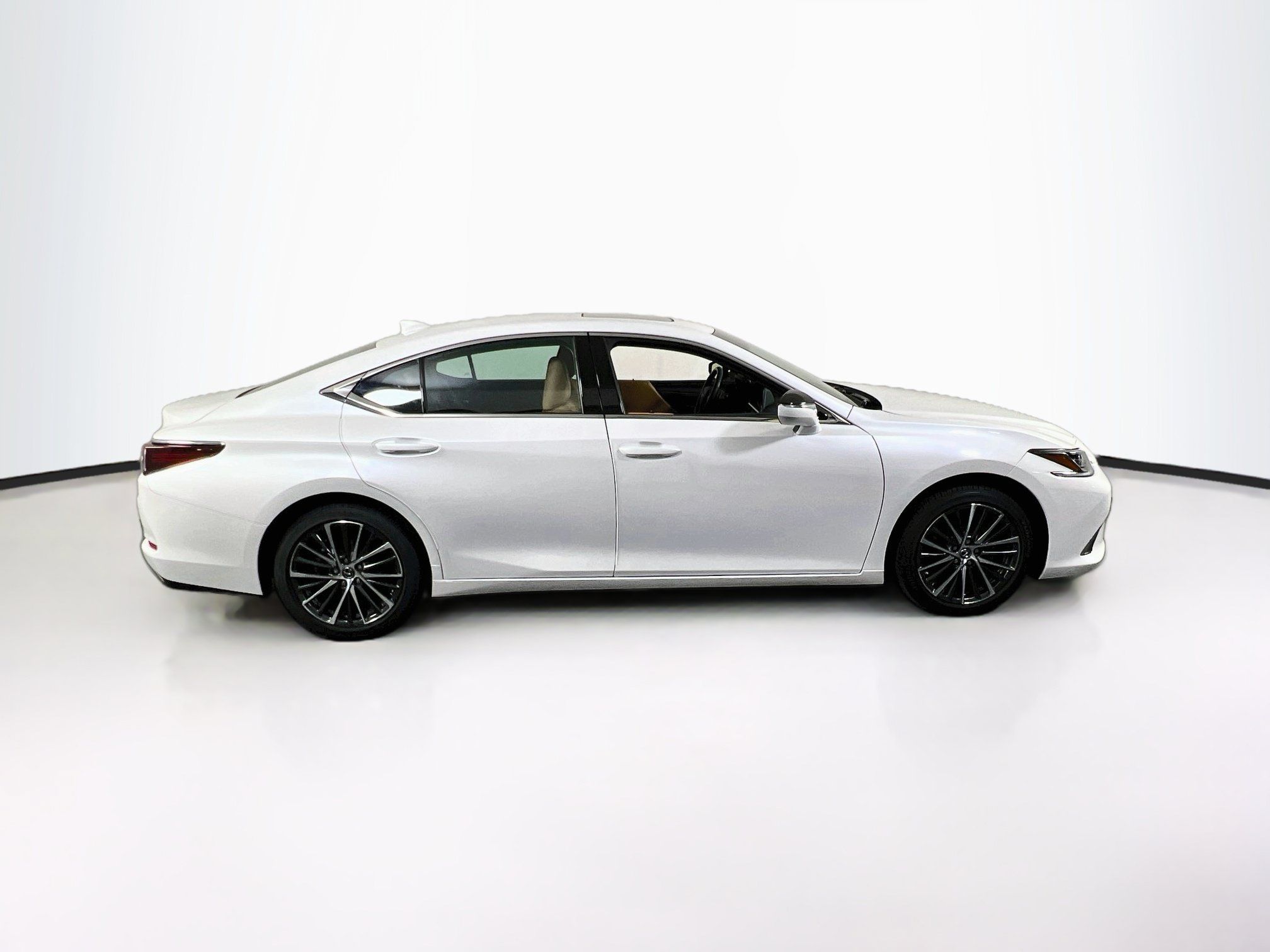 Used 2024 Lexus ES 350 w/ Premium Package FWD image 4