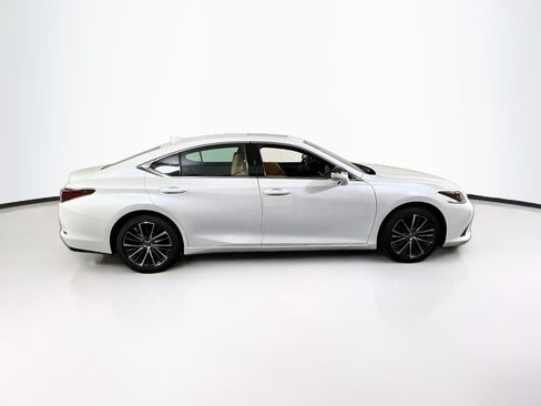 Used 2024 Lexus ES 350 w/ Premium Package FWD image 4