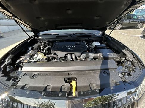 New 2026 INFINITI QX80 Autograph w/ Premium Cargo Package image 10