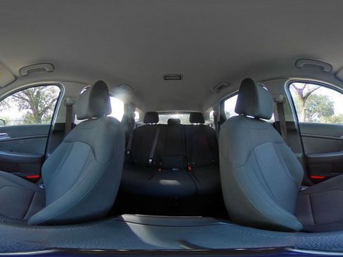 Used 2025 Kia Sportage LX image 36