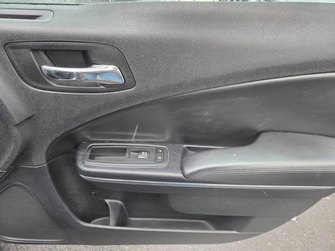 Used 2014 Dodge Charger SE w/ Connectivity Group image 14