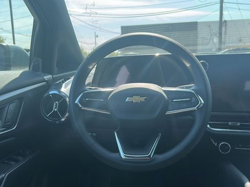 New 2026 Chevrolet Equinox EV LT FWD image 2