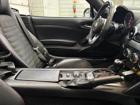 Used 2017 FIAT 124 Spider Abarth RWD image 24