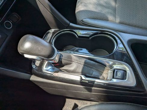 Used 2022 Buick Encore GX Select FWD image 22