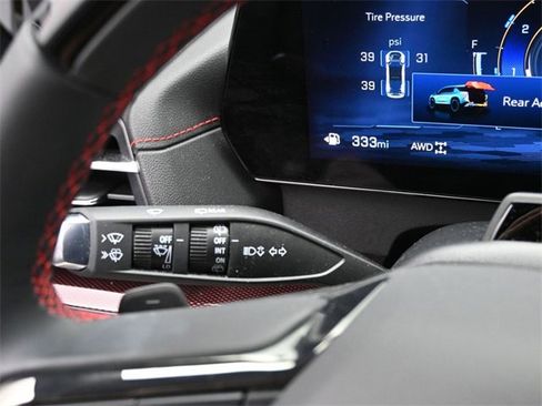 Used 2024 Chevrolet Traverse RS w/ LPO, Floor Liner Package image 31