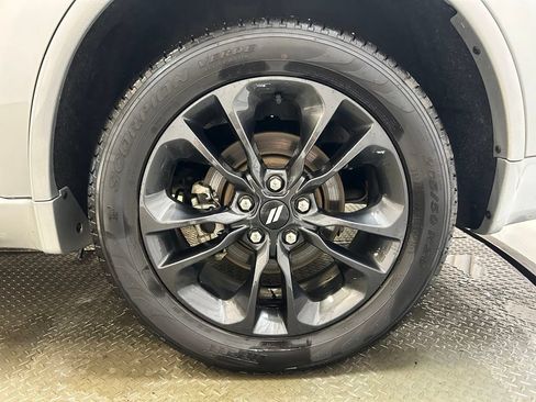 Used 2025 Dodge Durango GT AWD/4WD image 36