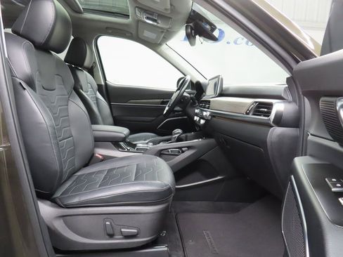 Used 2022 Kia Telluride SX w/ SX Prestige Package image 31