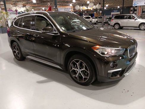Used 2018 BMW X1 xDrive28i w/ Convenience Package AWD/4WD image 4