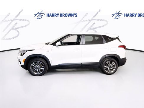 Used 2023 Kia Seltos LX AWD/4WD image 24