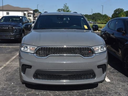 Used 2023 Dodge Durango SXT Launch Edition RWD image 2