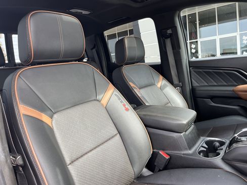 Used 2023 GMC Canyon AT4 w/ AT4 Premium Package image 17