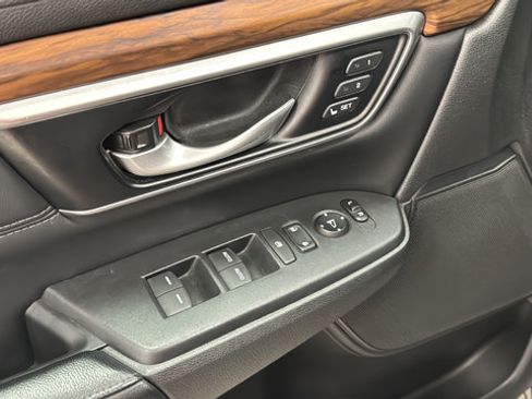Used 2022 Honda CR-V Touring image 22
