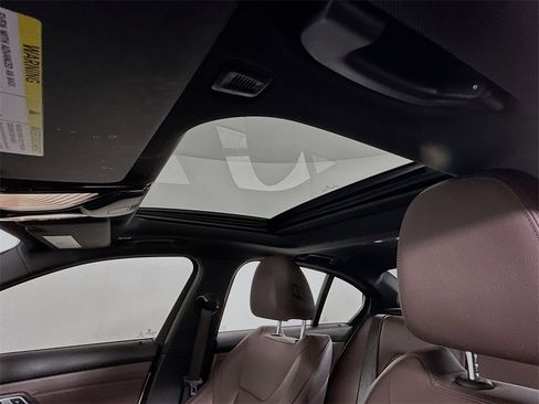 Used 2020 BMW 330i Sedan w/ Convenience Package image 11