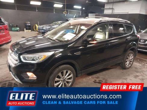 Used 2017 Ford Escape Titanium image 4