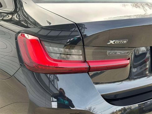 Certified 2025 BMW 330i xDrive Sedan w/ Convenience Package image 11