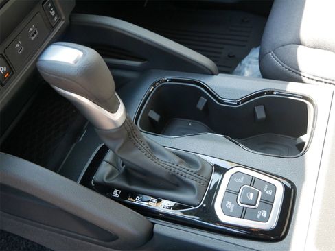 New 2026 Nissan Frontier SV w/ All-Weather Content Package image 9