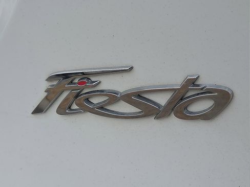 Used 2018 Ford Fiesta S image 9