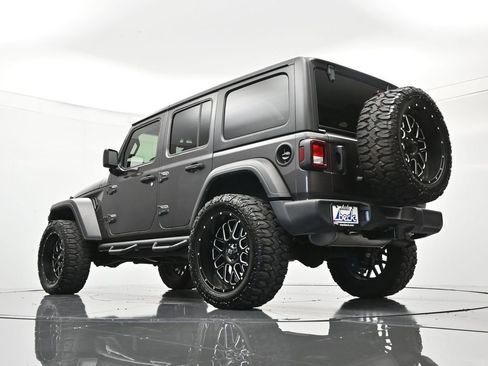Used 2022 Jeep Wrangler Unlimited Sport image 42