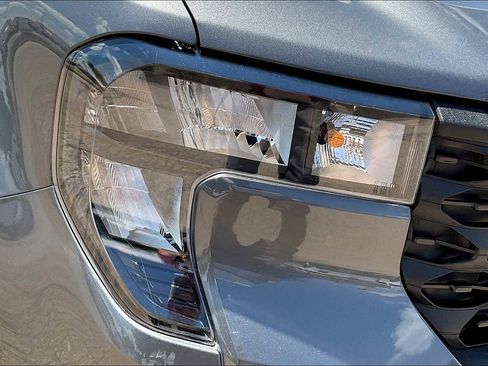 New 2025 Ford Maverick XL image 13