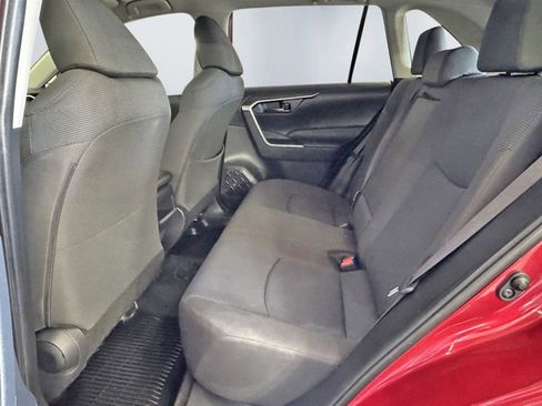 Used 2019 Toyota RAV4 LE w/ Carpet Mat Package image 17