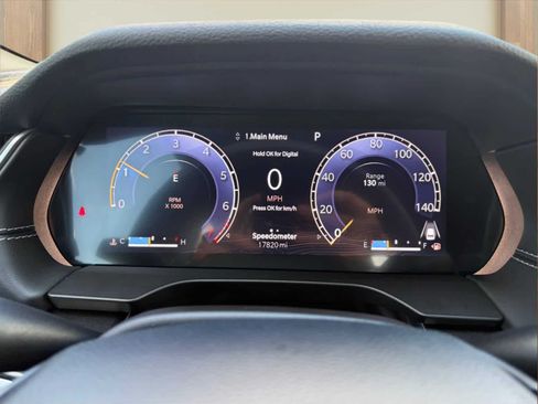 Used 2022 Jeep Grand Cherokee Altitude AWD/4WD image 14