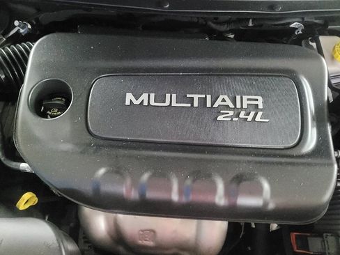 Used 2019 Jeep Cherokee Latitude Plus FWD image 30