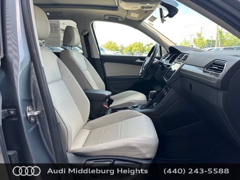 Used 2019 Volkswagen Tiguan SE w/ Panoramic Sunroof Package AWD/4WD image 16