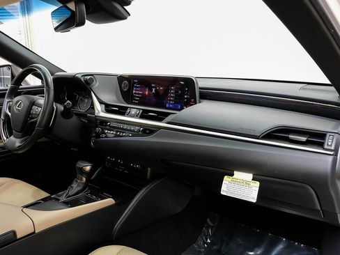 Used 2019 Lexus ES 350 w/ Premium Package image 11