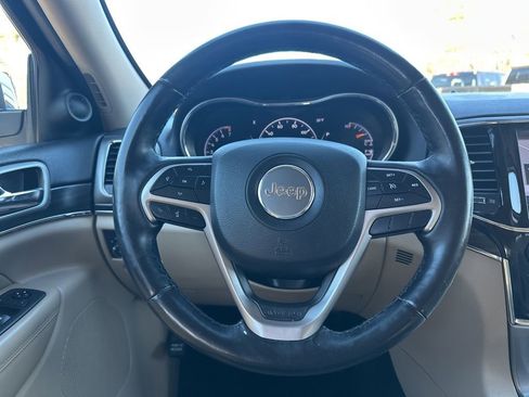 Used 2019 Jeep Grand Cherokee Limited image 18